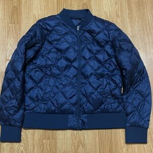 Navy puffer jacket medium